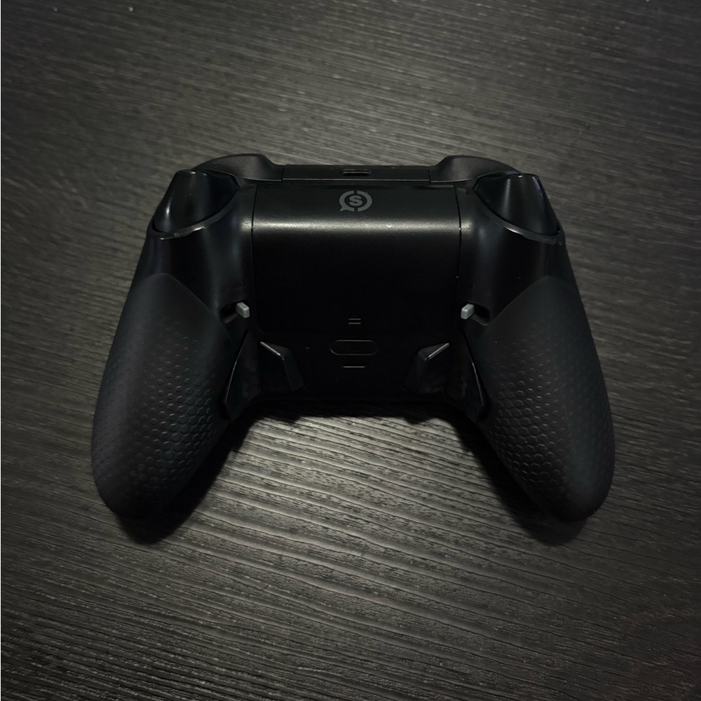 Gray Gaming Controller - Picture 2 of 4